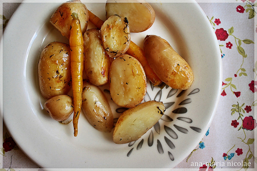 cartofi noi cu marar si morcovi